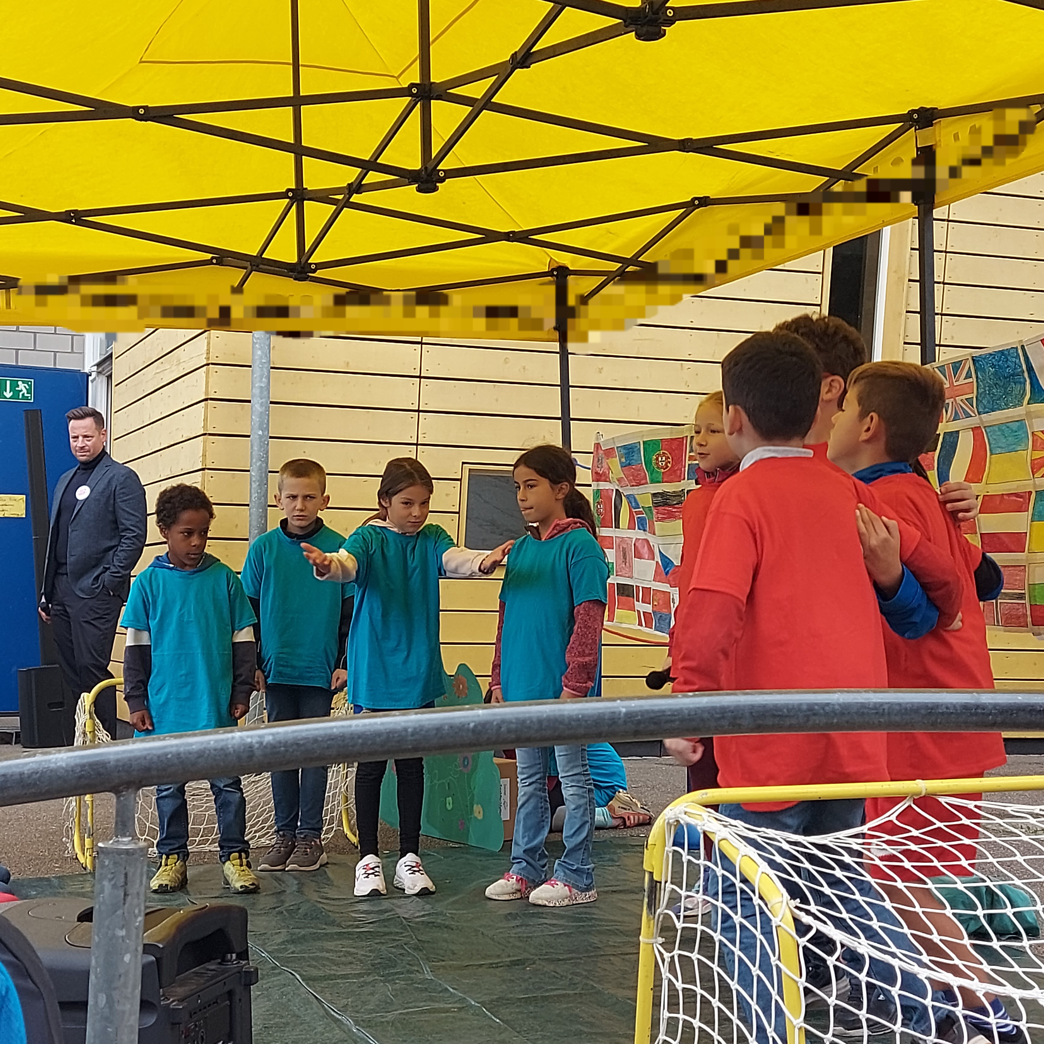 Kinder bei der Einschulungsfeier