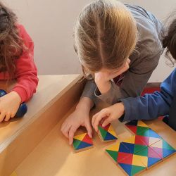Kinder im Tutorama