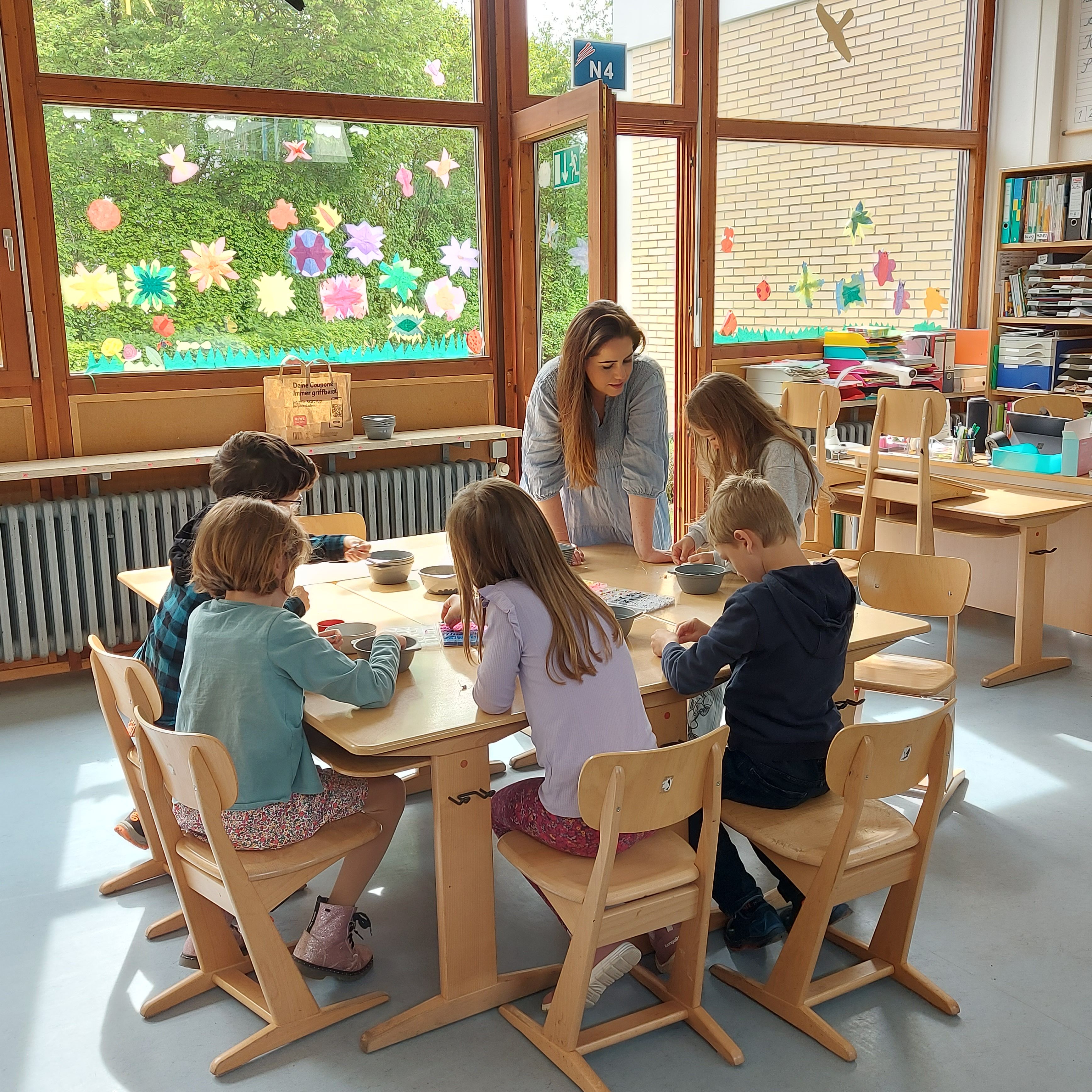 Kinder im Klassenzimmer