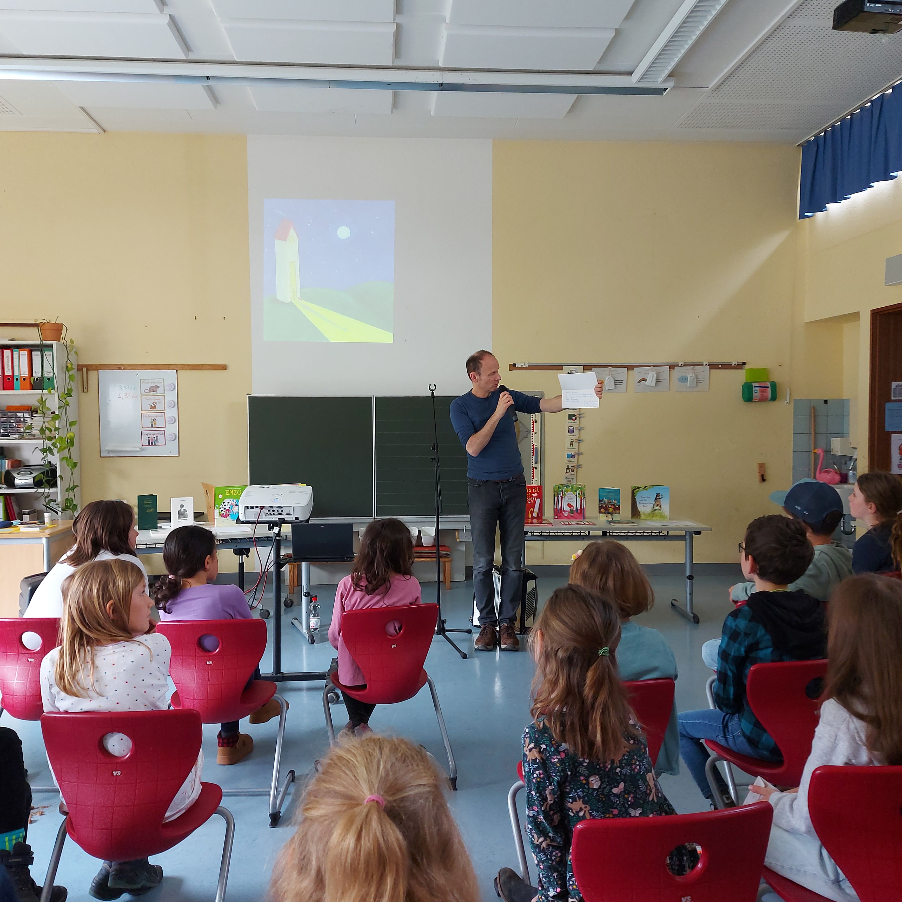Kinder im Klassenzimmer
