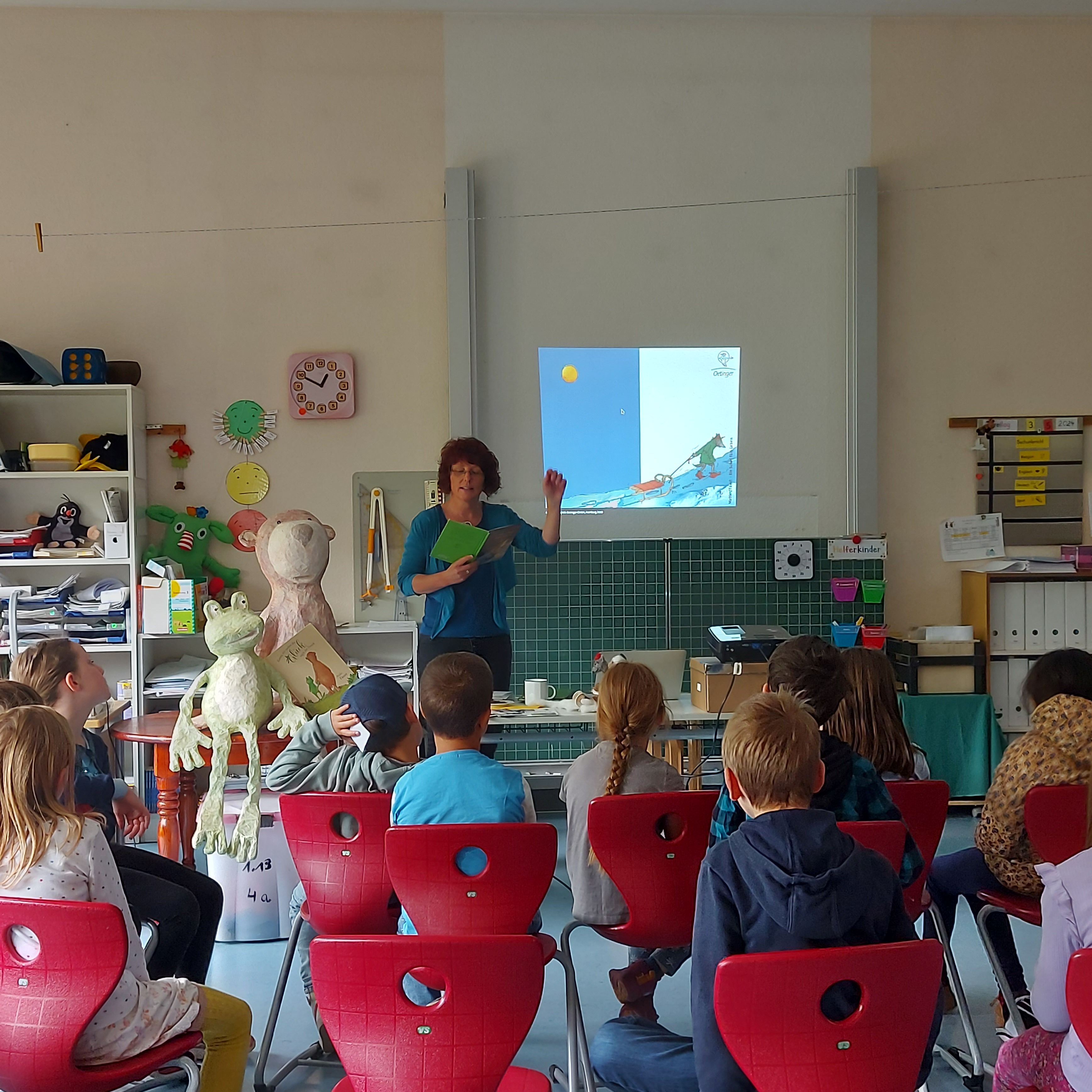Kinder im Klassenzimmer