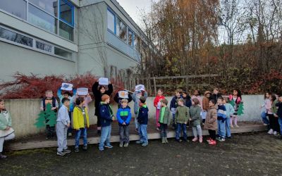 Kinder beim Herbstfest