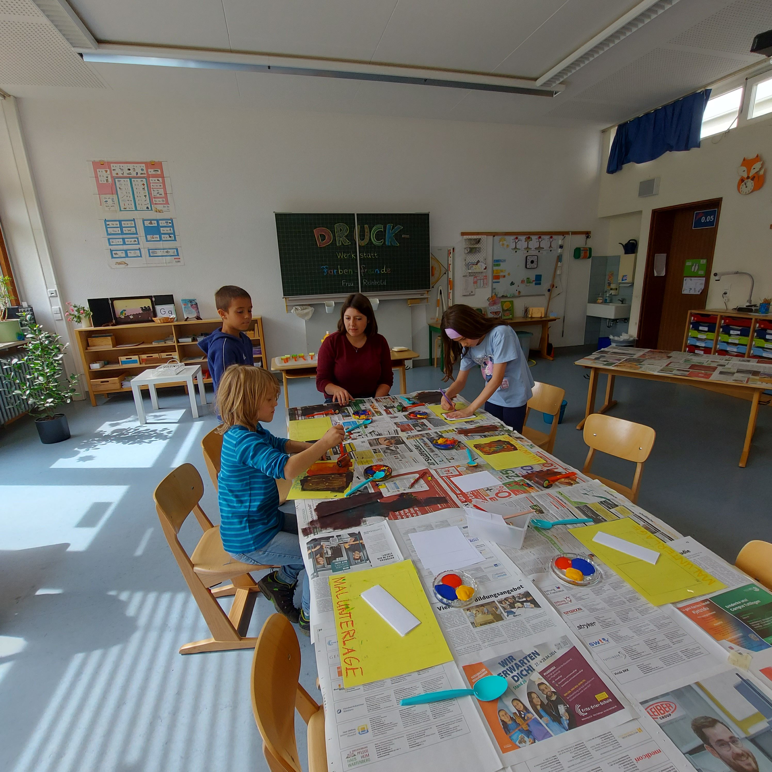 Kinder im Klassenzimmer